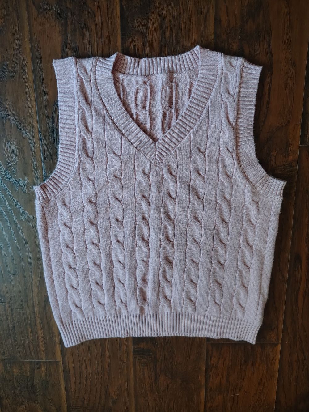 Retro V-neck cable knit pink sleeveless sweater size L